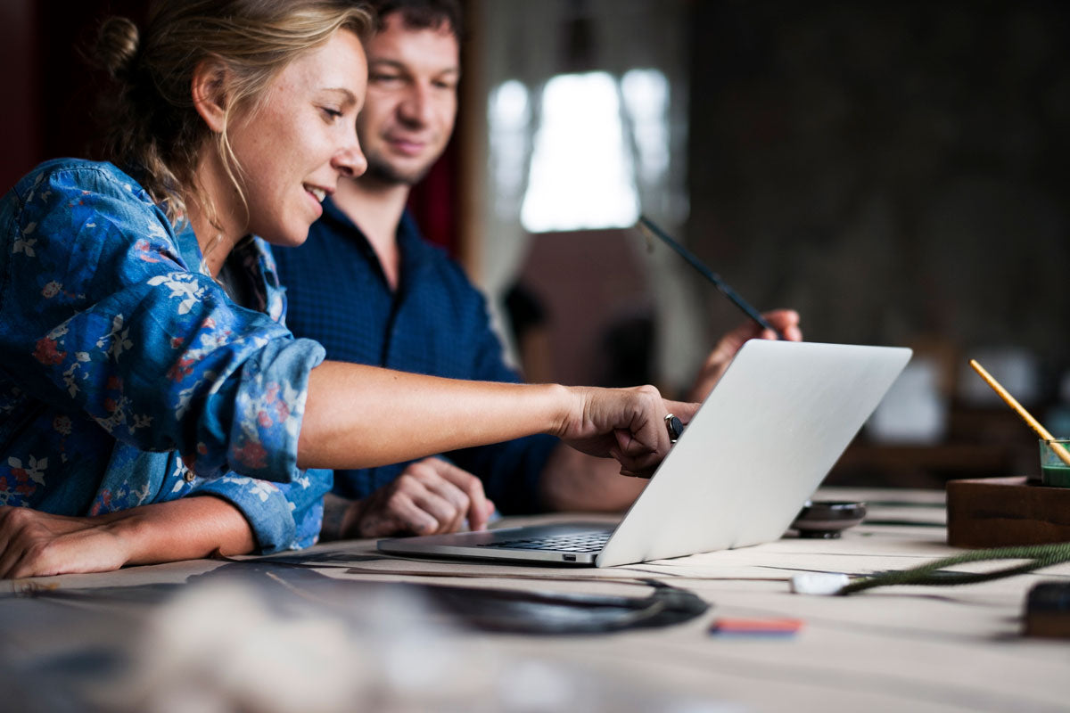 Luminozitatea laptopului: De cati niti ai nevoie? - AlienStore