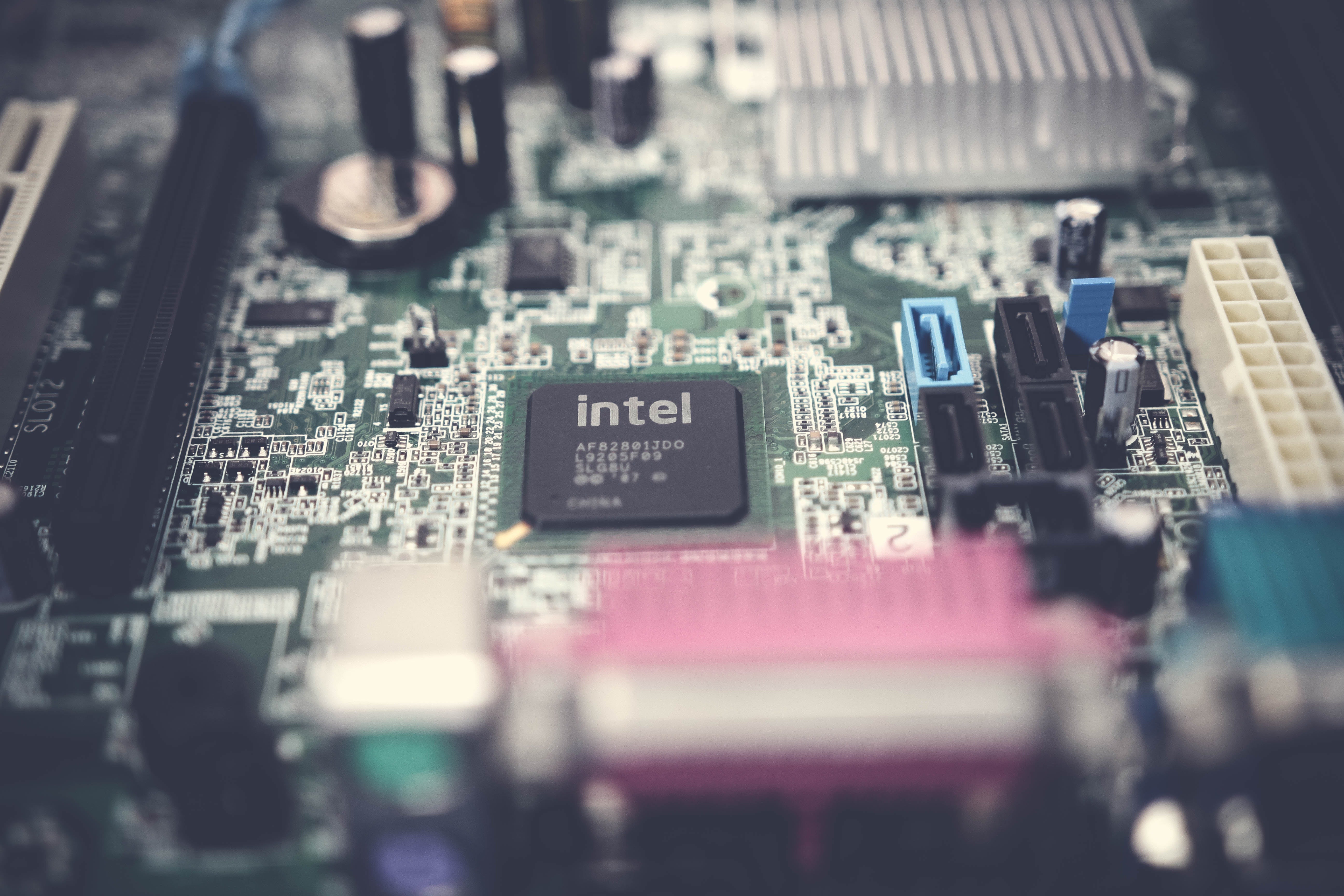 Intel core i7 vs i9 - AlienStore