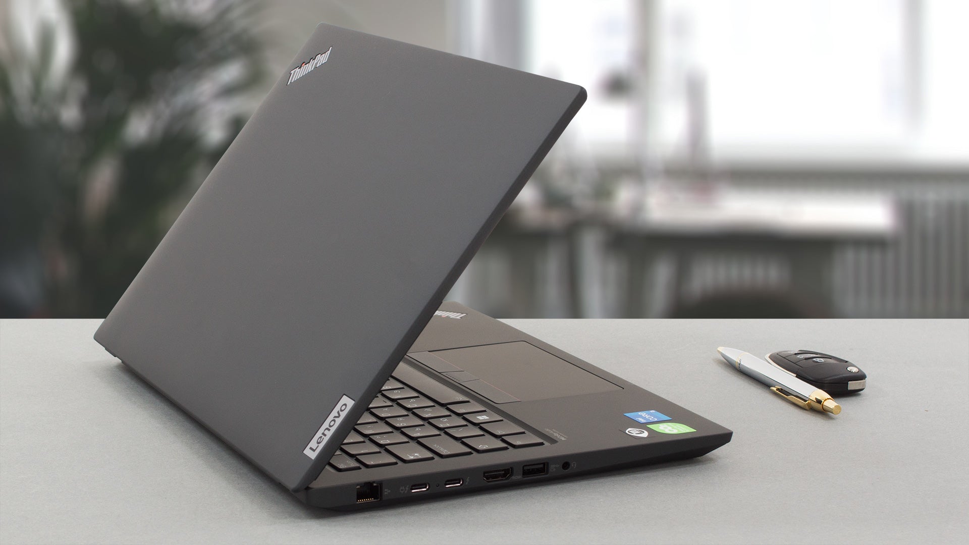 Laptop Lenovo ThinkPad T14s Gen 3 WorkStation 14" FHD Touch Ryzen 7 PRO 6850U 32GB 1TB Radeon 680M | ALIENSTORE