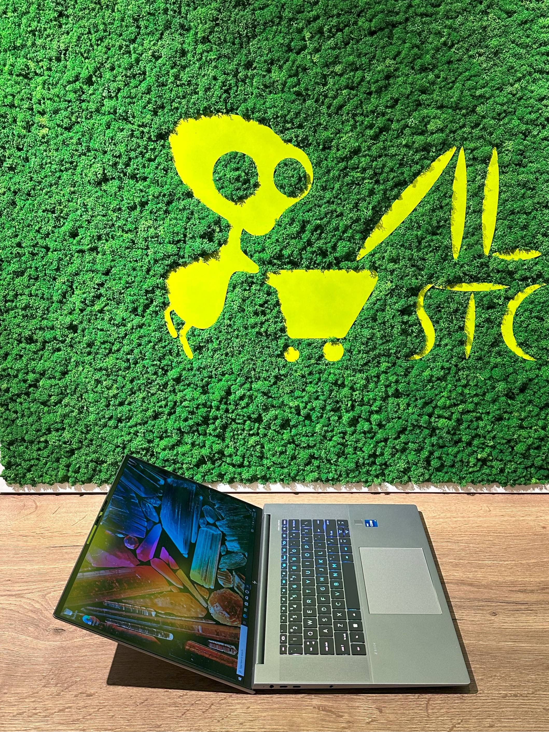 Laptop Workstation HP ZBook Studio 16 G9 FHD i9-12900HK 32GB RAM Nvidia RTX A1000 2TB SSD Win10 Pro | ALIENSTORE