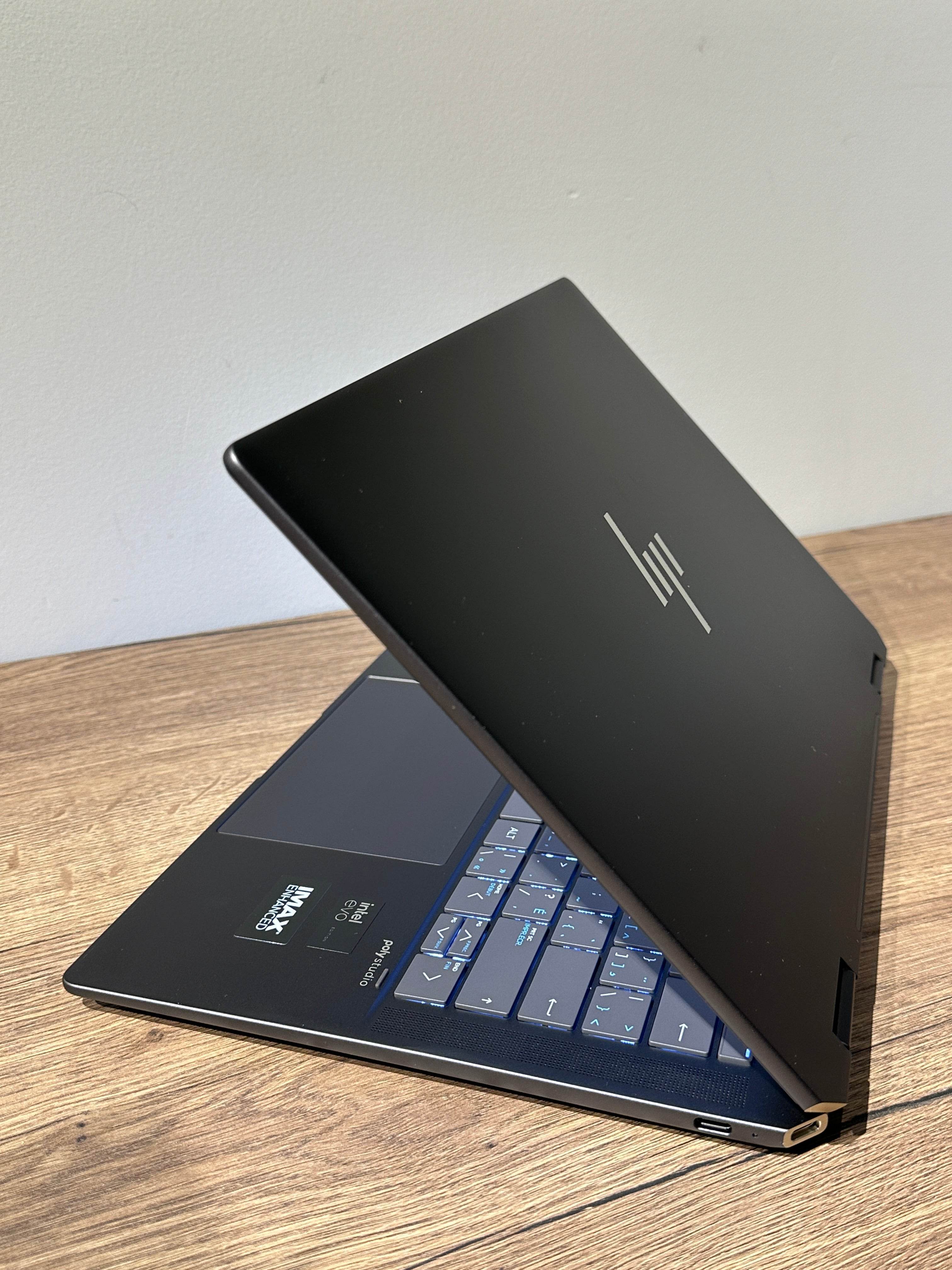 Laptop 2-in-1 HP Spectre x360 14 2.8K OLED 120Hz Intel Ultra 7 155H 32GB Ram 2TB SSD Windows 11 - AlienStore