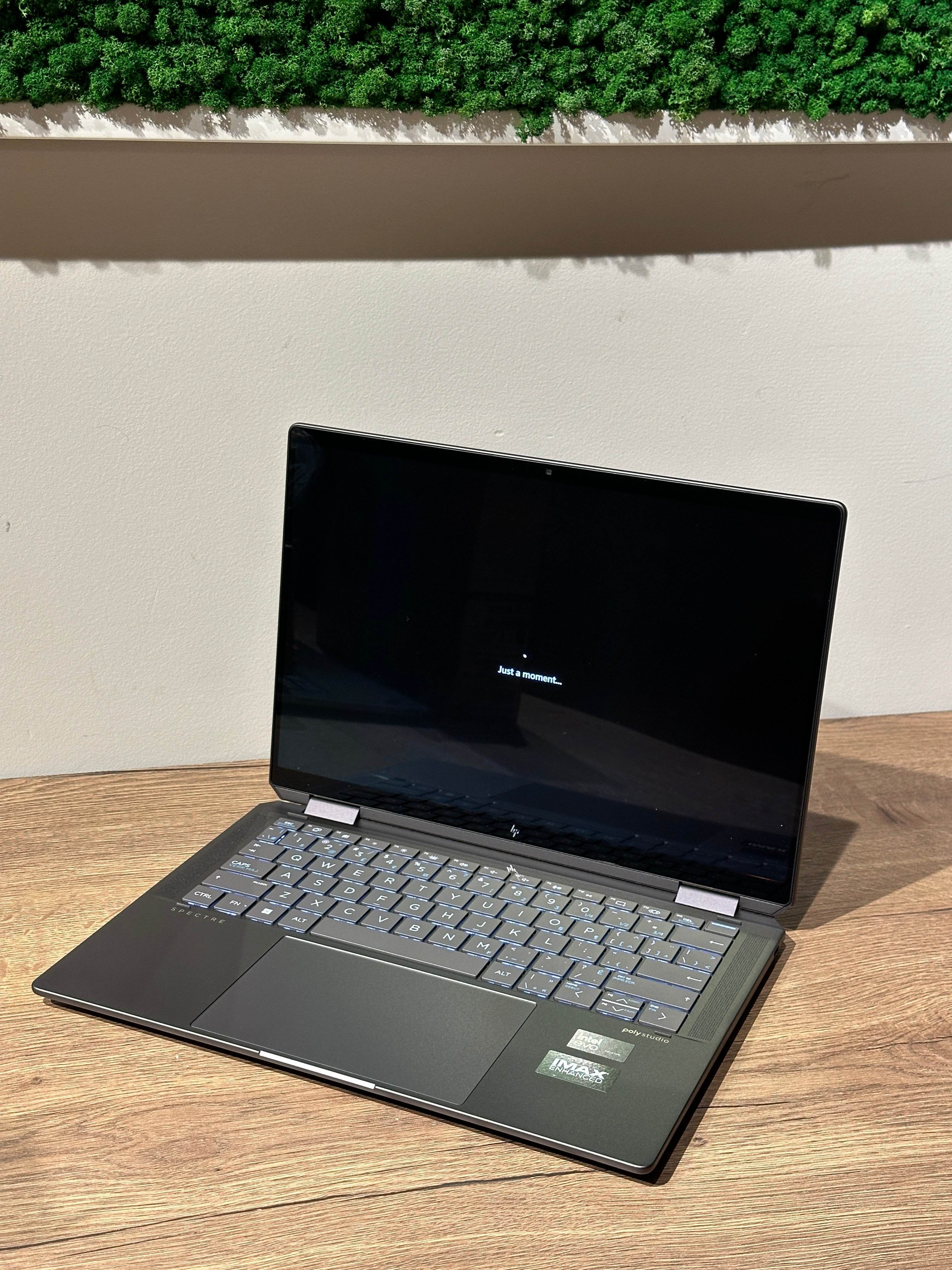 Laptop 2-in-1 HP Spectre x360 14 2.8K OLED 120Hz Intel Ultra 7 155H 32GB Ram 2TB SSD Windows 11 - AlienStore