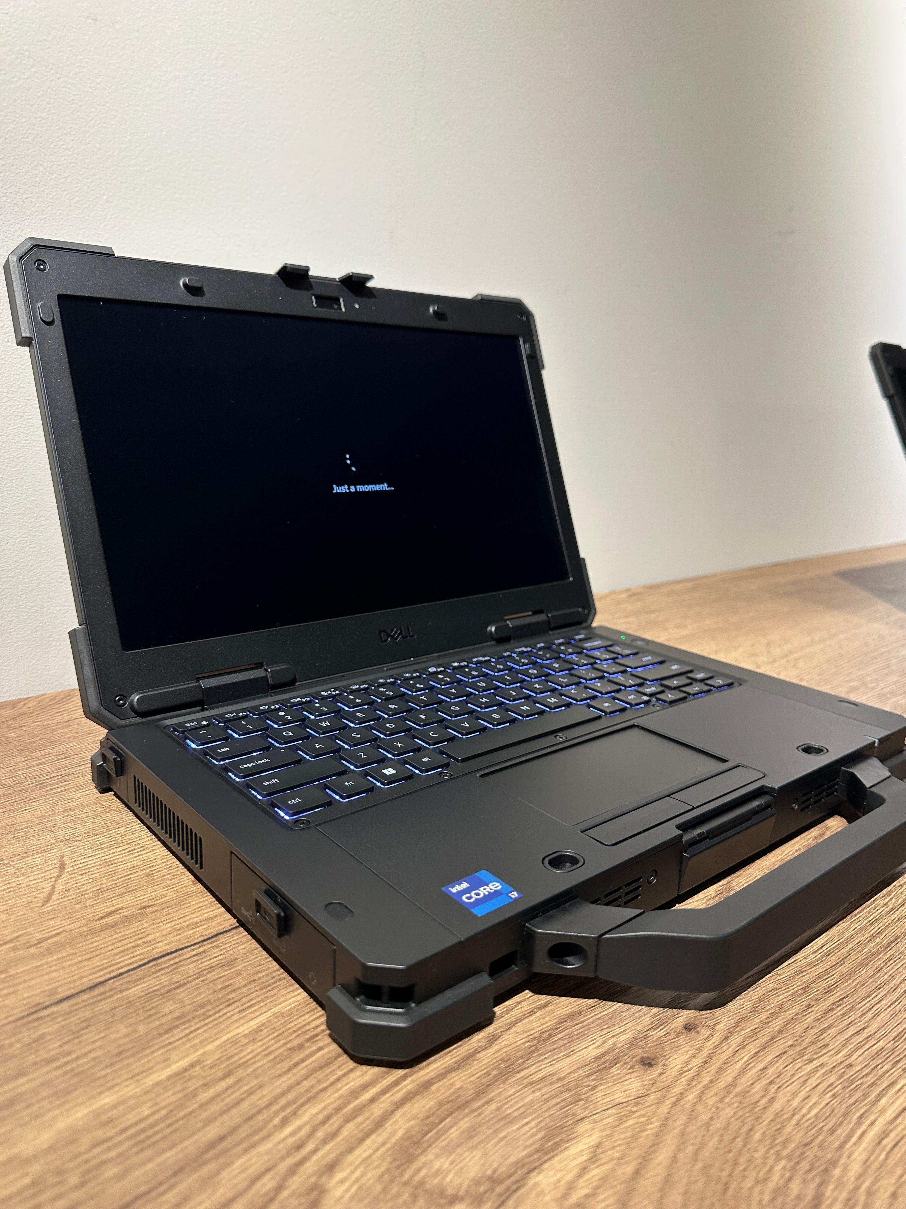 Laptop Dell Latitude 7330 Rugged Extreme 13.3" Touch 1400-nits i5-1145G7 16GB Ram 512GB Windows 11 | ALIENSTORE