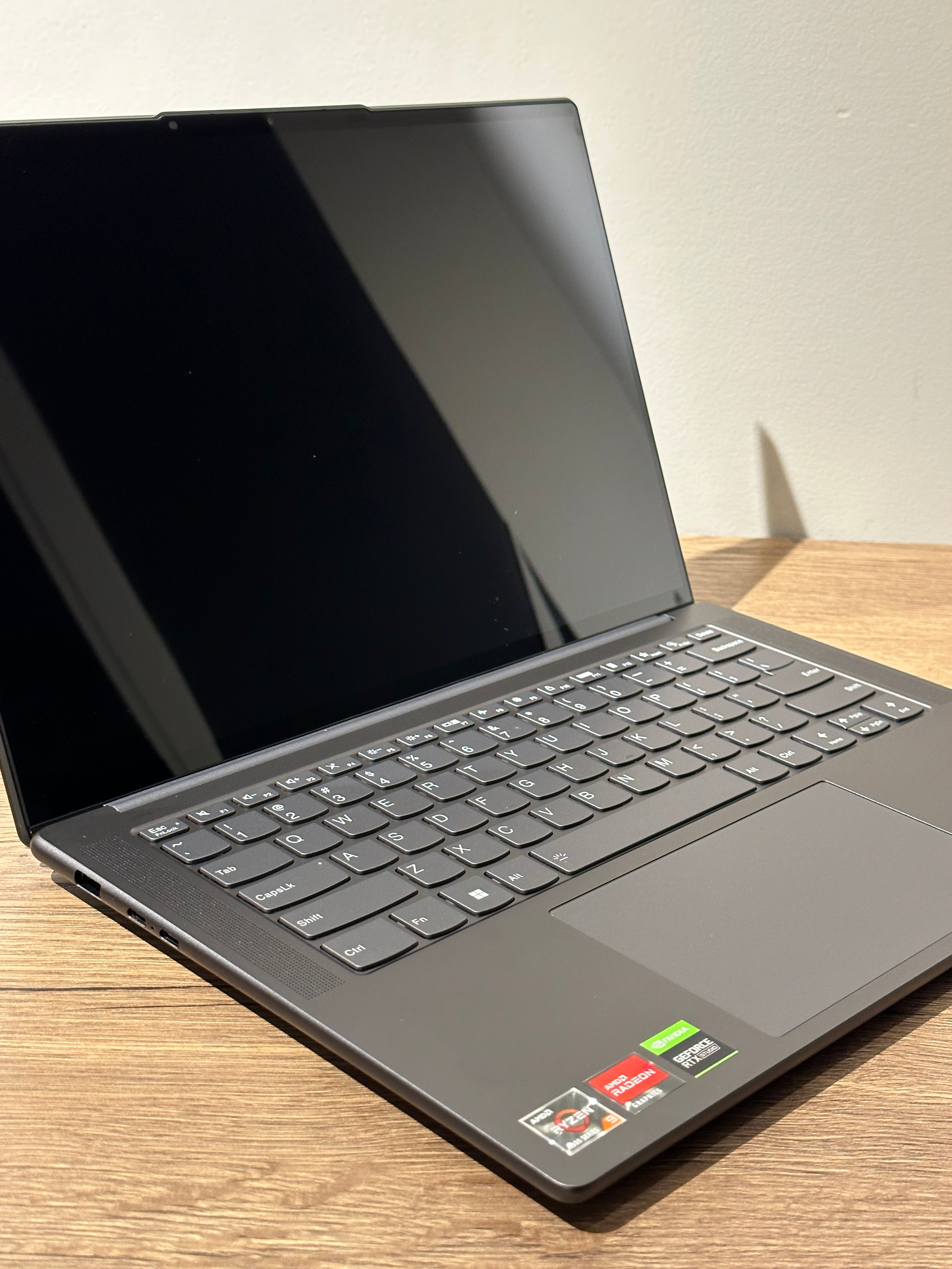 Laptop Lenovo Slim 7 ProX 14ARH7 14.5" 3K 120Hz AMD Ryzen 9 6900HS 32GB Ram Nvidia RTX 3050 1TB SSD | ALIENSTORE