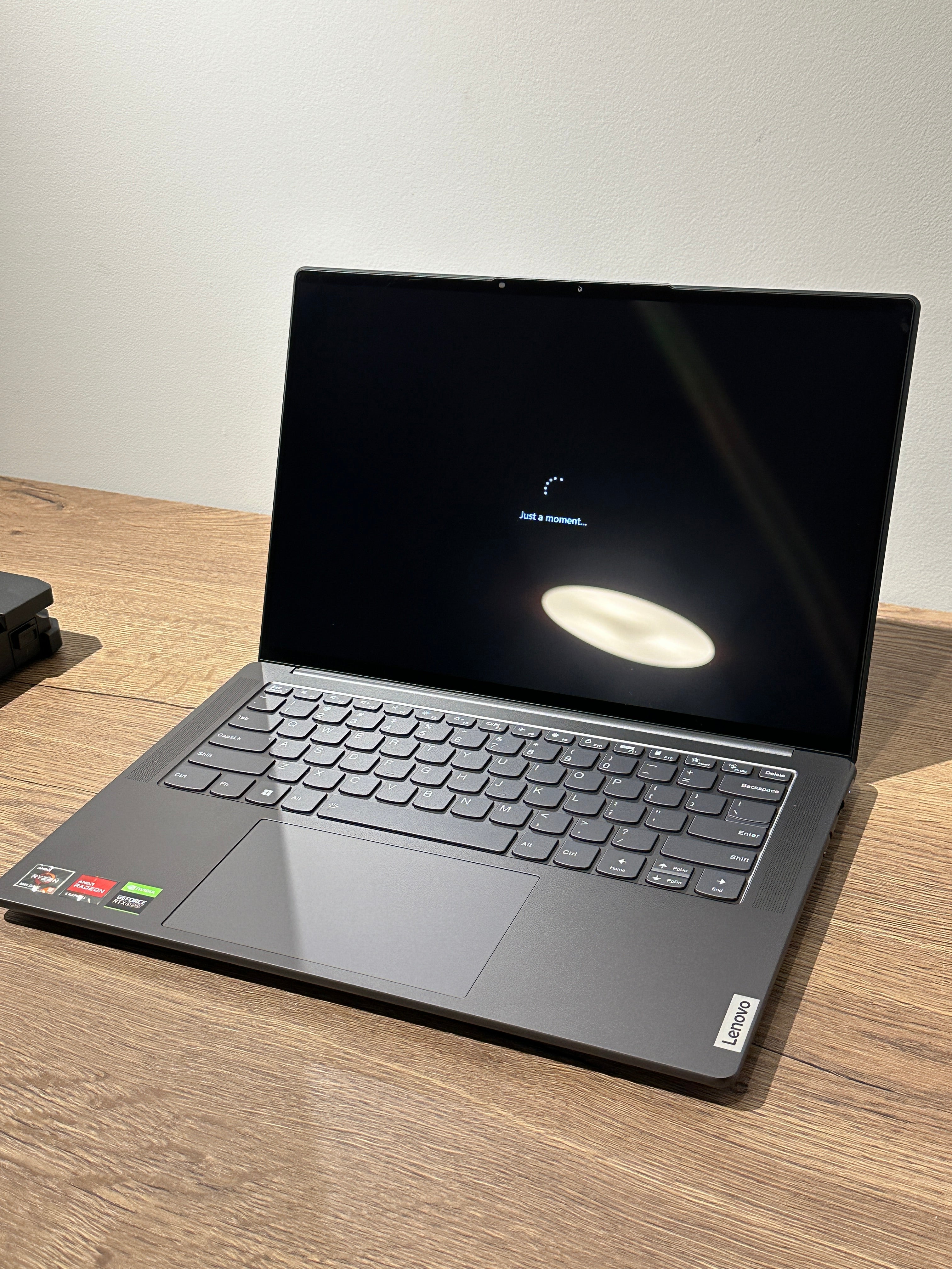 Laptop Lenovo Slim 7 ProX 14ARH7 14.5" 3K 120Hz AMD Ryzen 9 6900HS 32GB Ram Nvidia RTX 3050 1TB SSD | ALIENSTORE