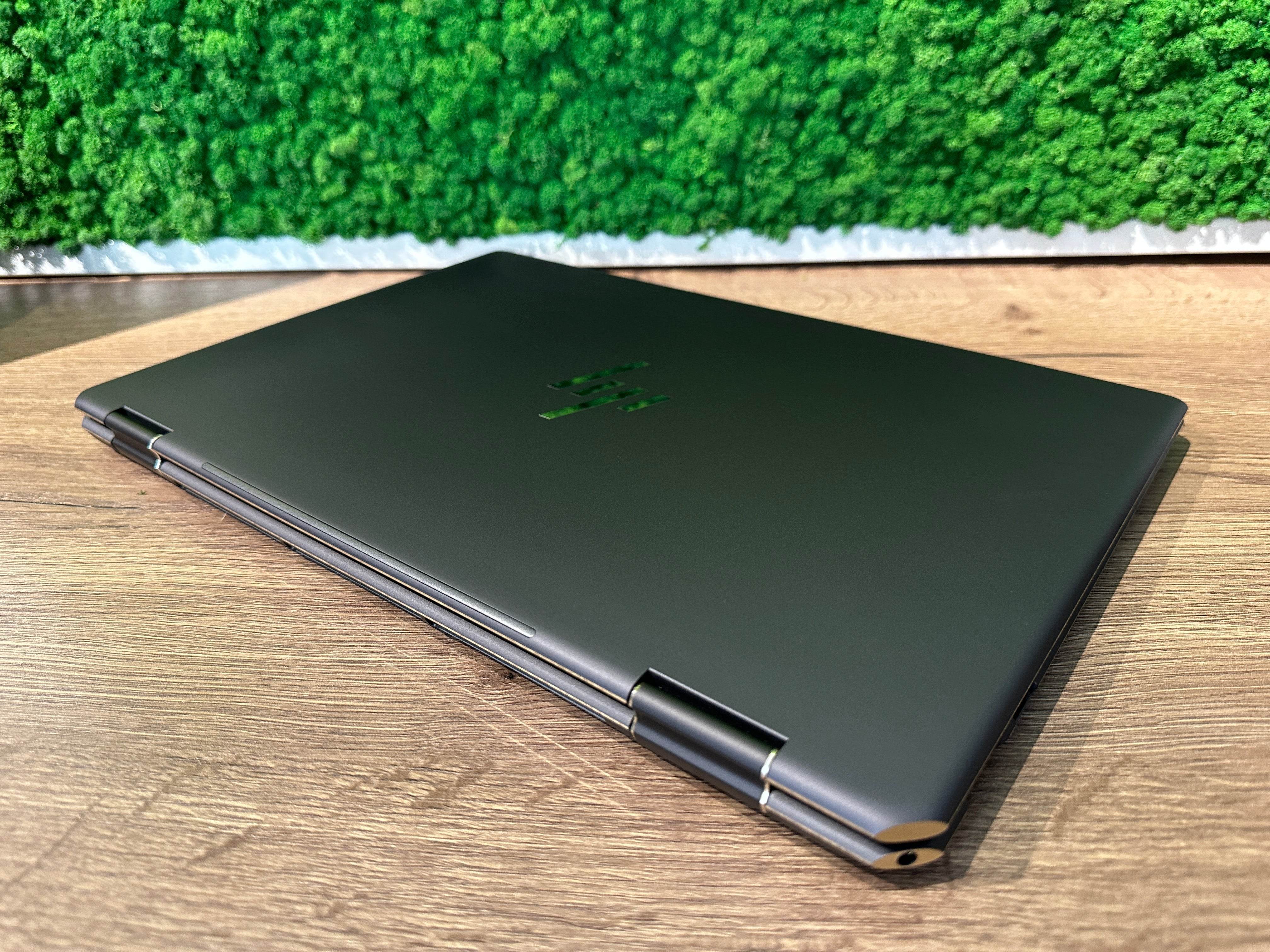 Laptop 2-in-1 HP Spectre x360 16 OLED UHD+ i7-1360P 32GB Ram 1TB SSD Intel ARC A370M 4GB Win11 Black - AlienStore