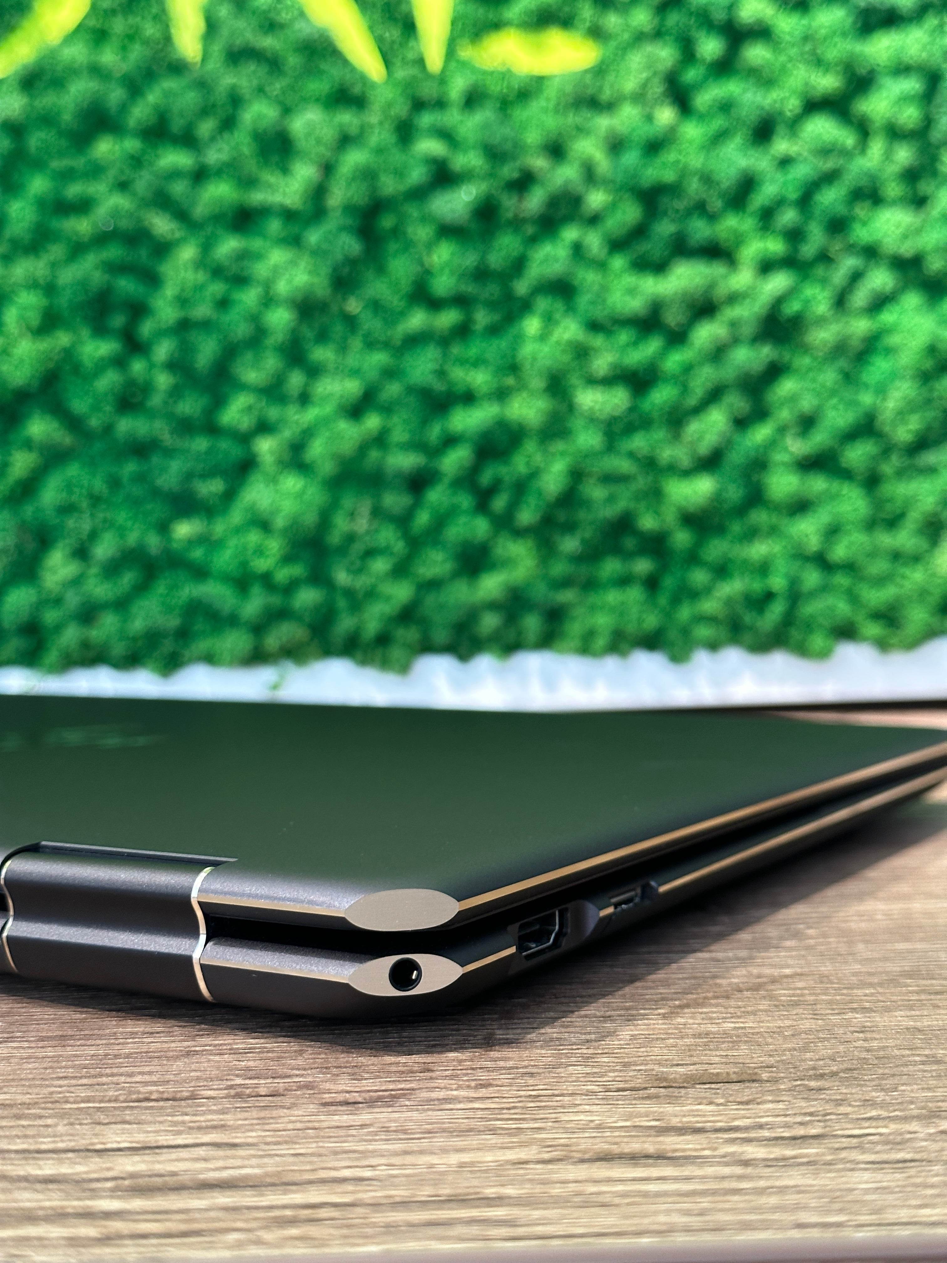 Laptop 2-in-1 HP Spectre x360 16 OLED UHD+ i7-1360P 32GB Ram 1TB SSD Intel ARC A370M 4GB Win11 Black - AlienStore