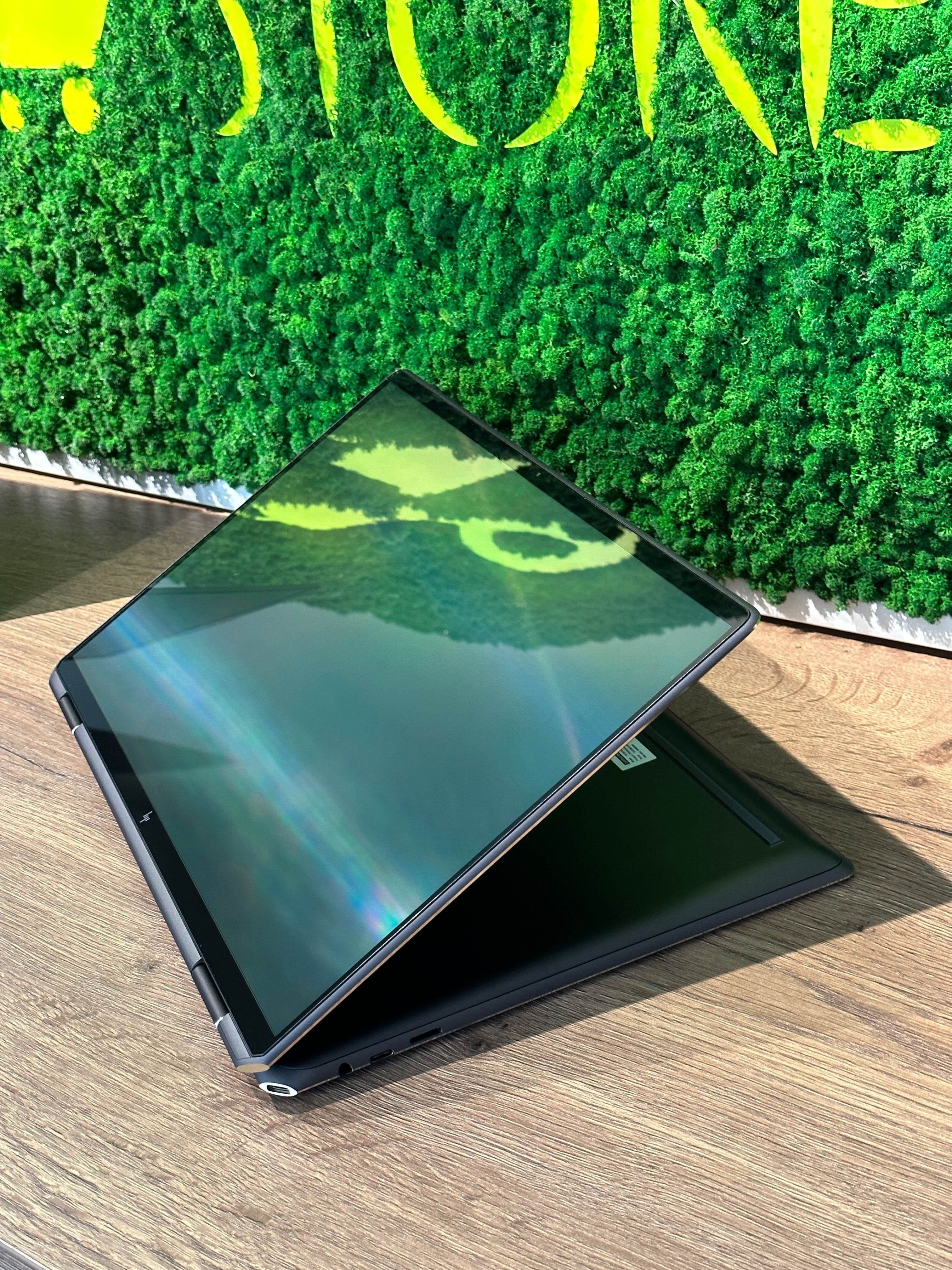 Laptop 2-in-1 HP Spectre x360 16 OLED UHD+ i7-1360P 32GB Ram 1TB SSD Intel ARC A370M 4GB Win11 Black - AlienStore