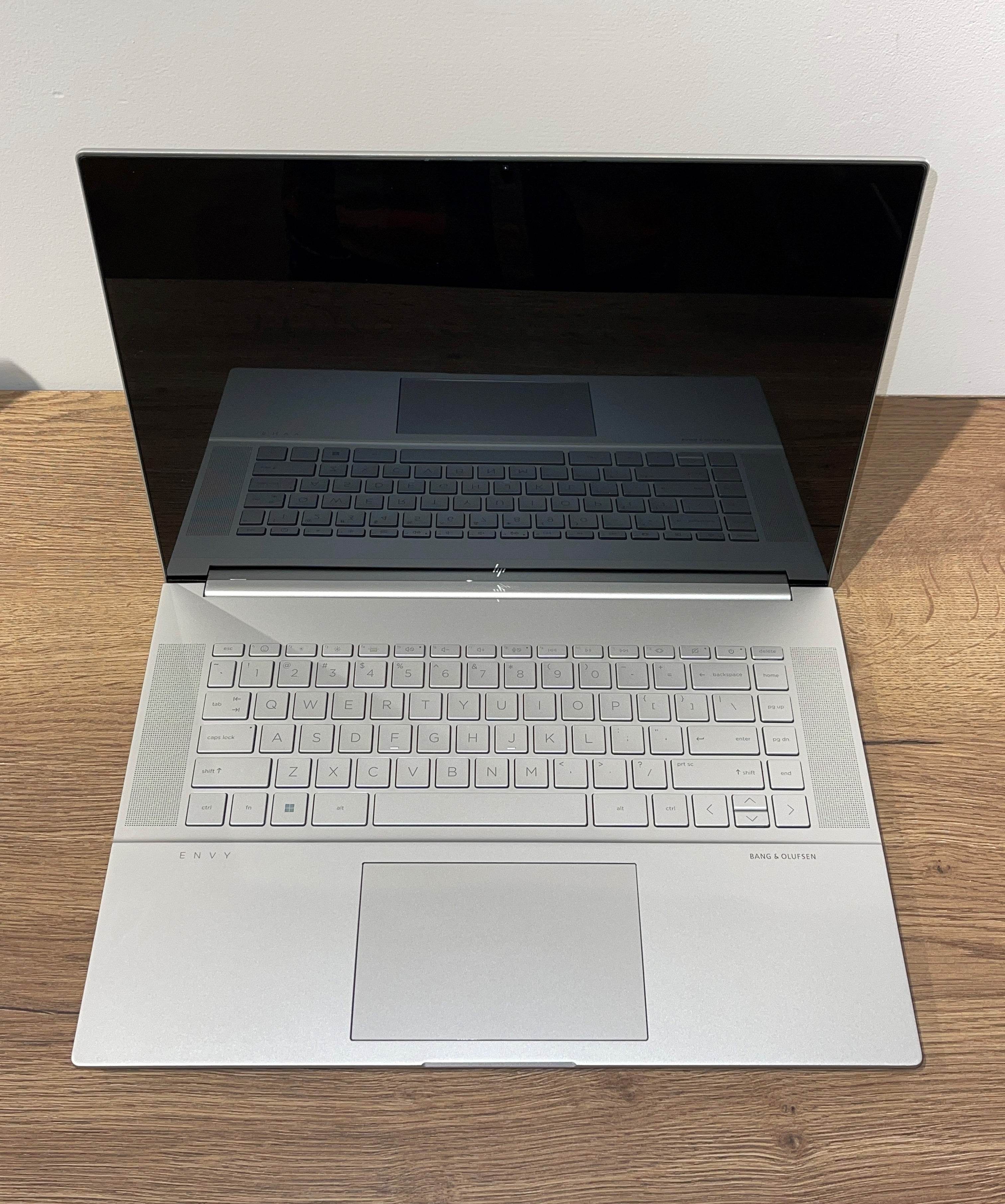 Laptop HP Envy 16 2.8K OLED 120Hz Touch i9-13900H 32GB Ram 2TB SSD Nvidia RTX 4060 8GB Windows 11 - AlienStore