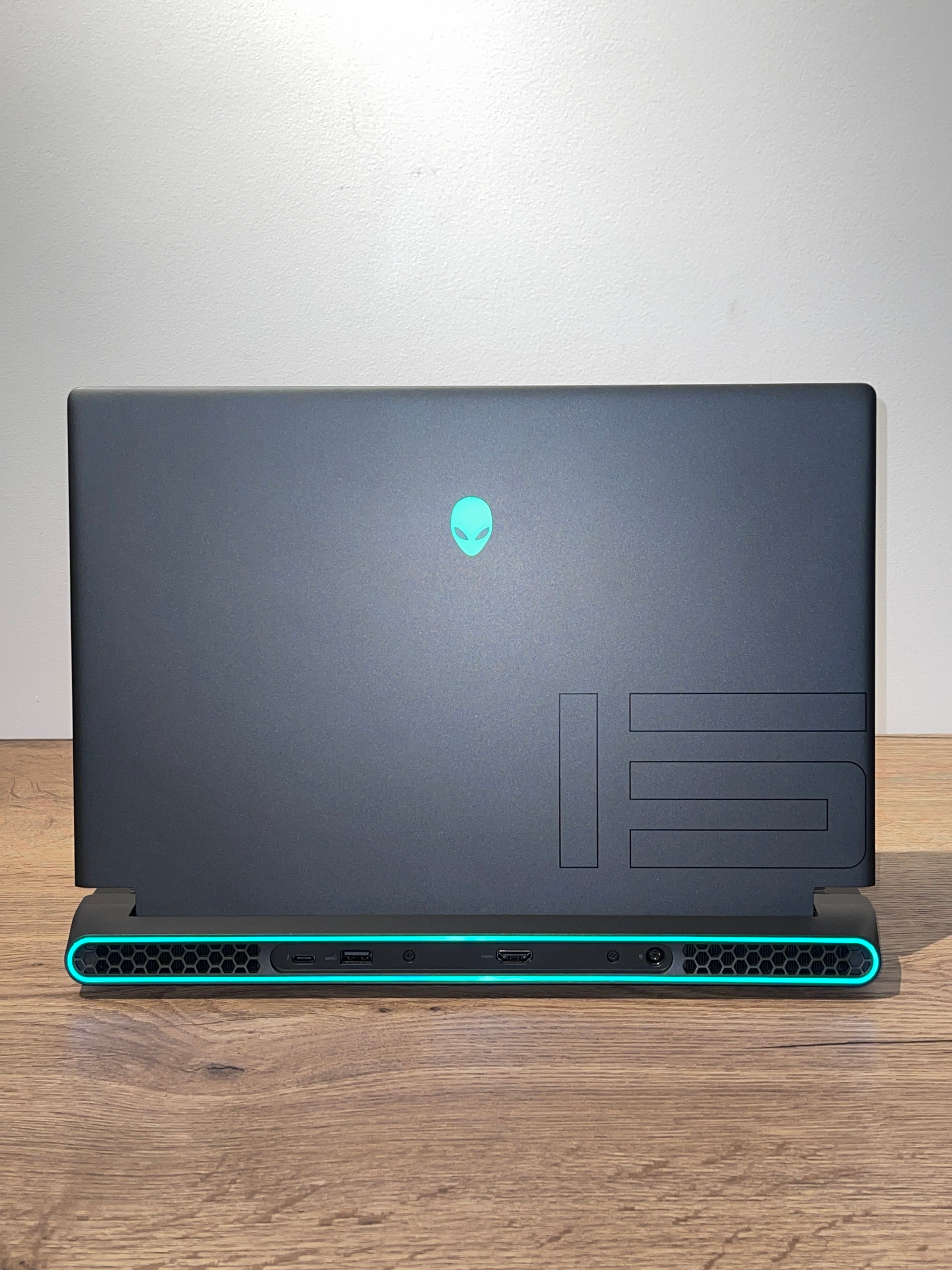 Laptop Gaming Dell Alienware M15 R7 15.6" FHD 165Hz i9-12900H 16GB Nvidia RTX 3070Ti 8GB 1TB SSD | ALIENSTORE