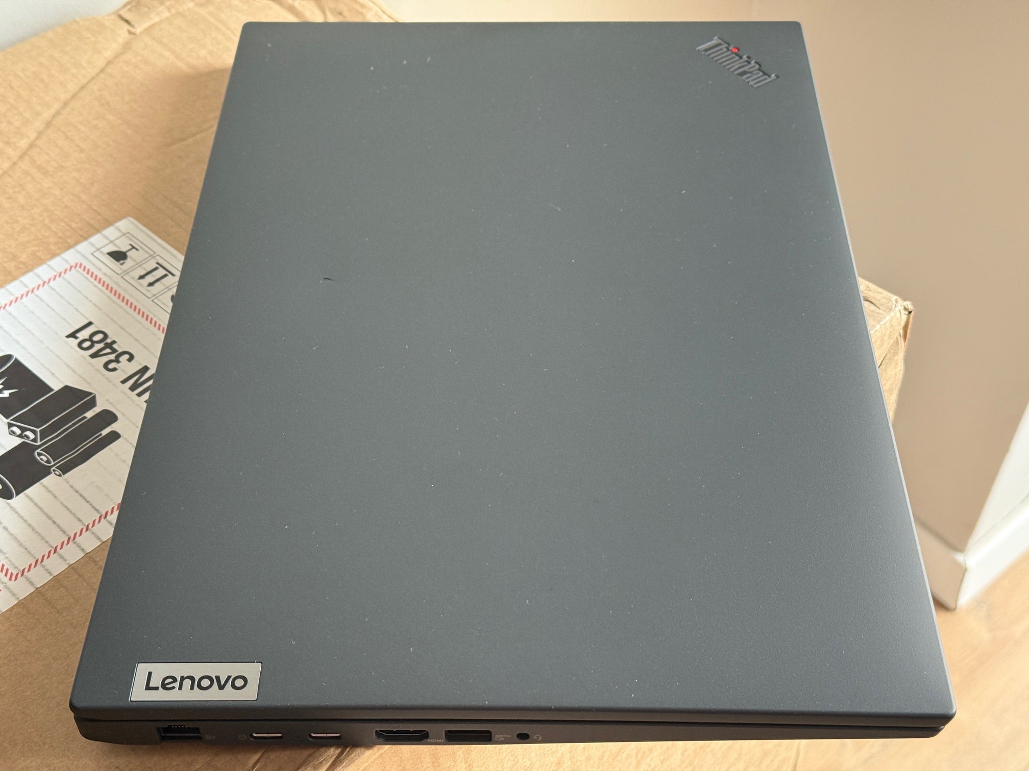 Laptop Lenovo ThinkPad P16s Gen2 WorkStation 16" WUXGA AMD Ryzen 5 PRO 7545U 32GB Ram 1TB SSD Win11