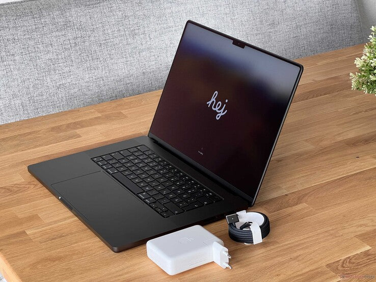 Laptop Apple MacBook Pro 16 M4 Pro 14-core CPU 20-core GPU 24GB Ram 512GB SSD Space Black (2024) US INT
