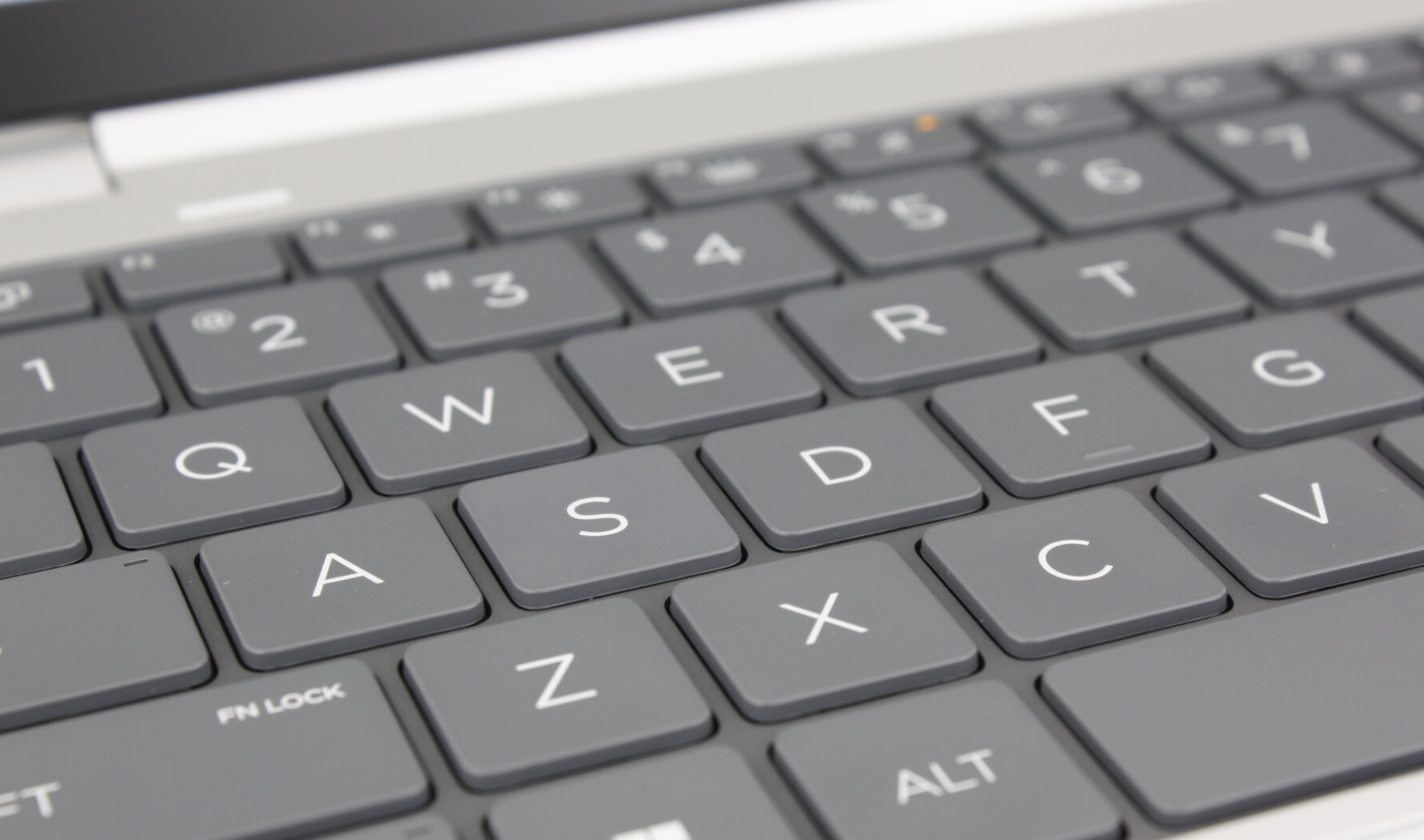 Laptop Business HP EliteBook X360 1040 G11 14" 2.8K OLED 120Hz Ultra 7 155H 32GB Ram 1TB SSD Win11