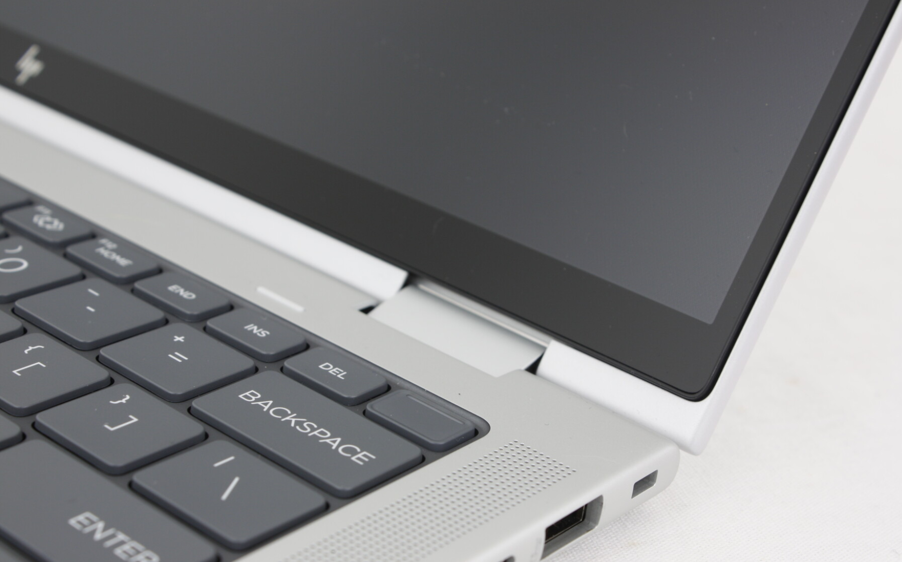 Laptop Business HP EliteBook X360 1040 G11 14" 2.8K OLED 120Hz Ultra 7 155H 32GB Ram 1TB SSD Win11