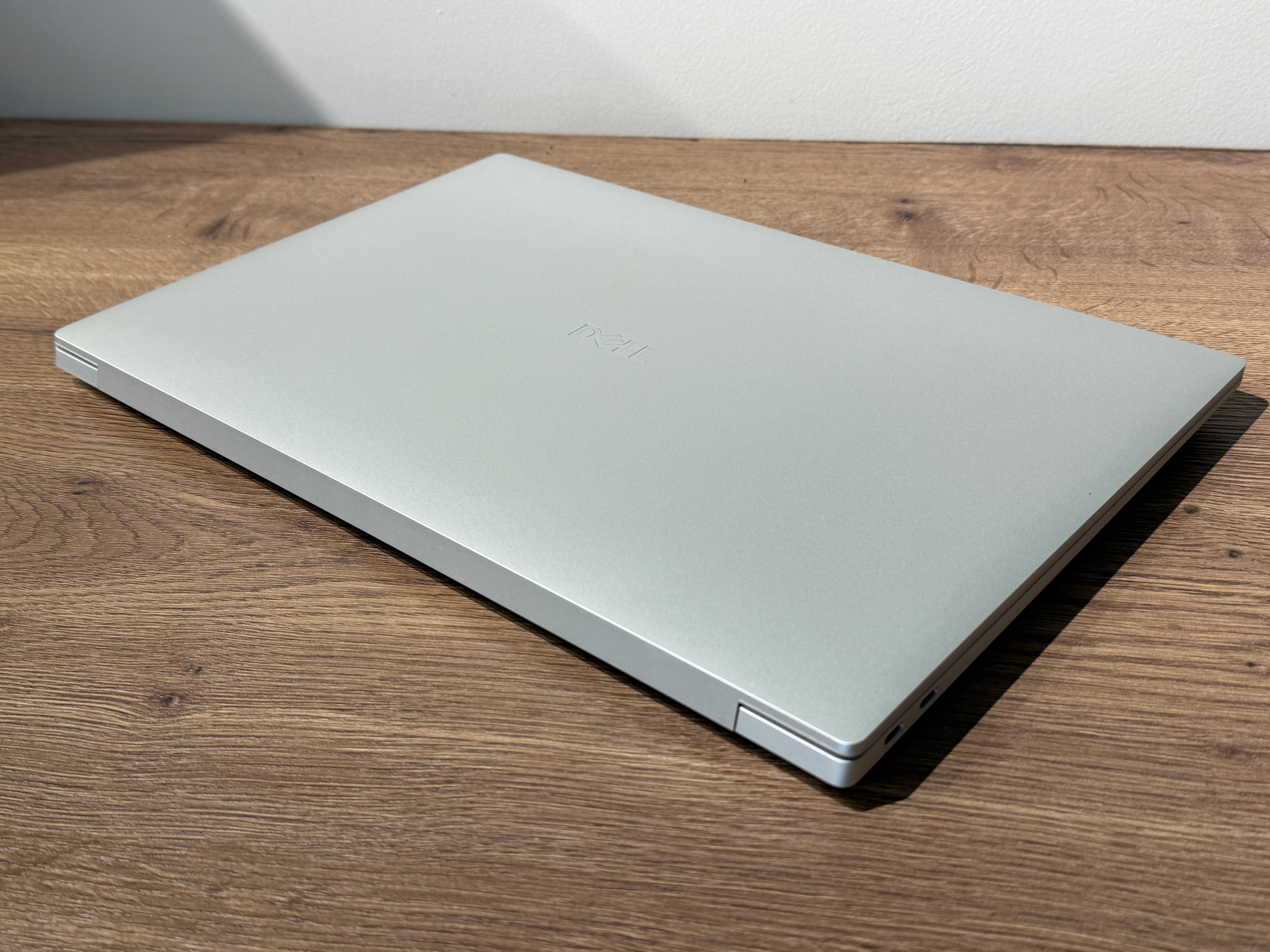 Laptop Dell XPS 16 Premium 4K OLED 32GB Ram Nvidia 5070 | AlienStore