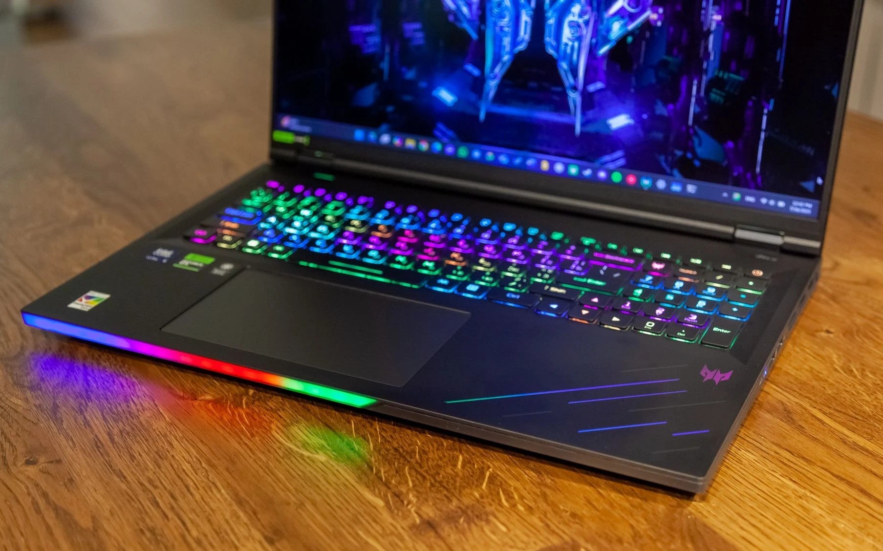 Laptop Gaming Acer Predator Helios 18 AI Mini-Led 240Hz Ultra 9 275HX 32GB NVIDIA RTX 5080 16GB 1TB