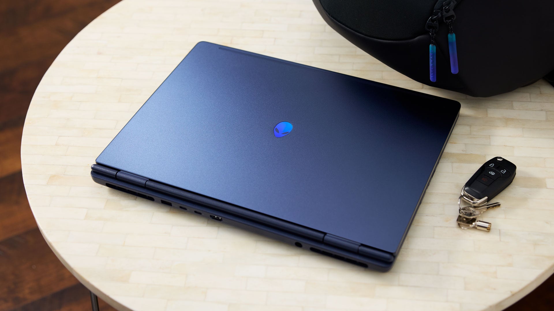 Laptop Gaming Alienware 16X Aurora 16" QHD+ 240Hz Ultra 9 275HX 32GB NVIDIA RTX 5070 8GB 2TB SSD Win