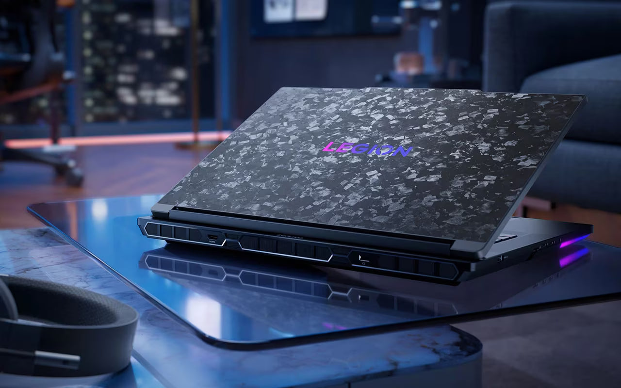 Laptop Gaming Lenovo Legion 9 18IAX10 Nvidia RTX 5090 | AlienStore
