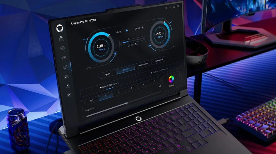 Laptop Gaming Lenovo Legion Pro 7 16IAX10H 16" OLED 240Hz Ultra 9 275HX 64GB Nvidia RTX 5090 24GB 1TB