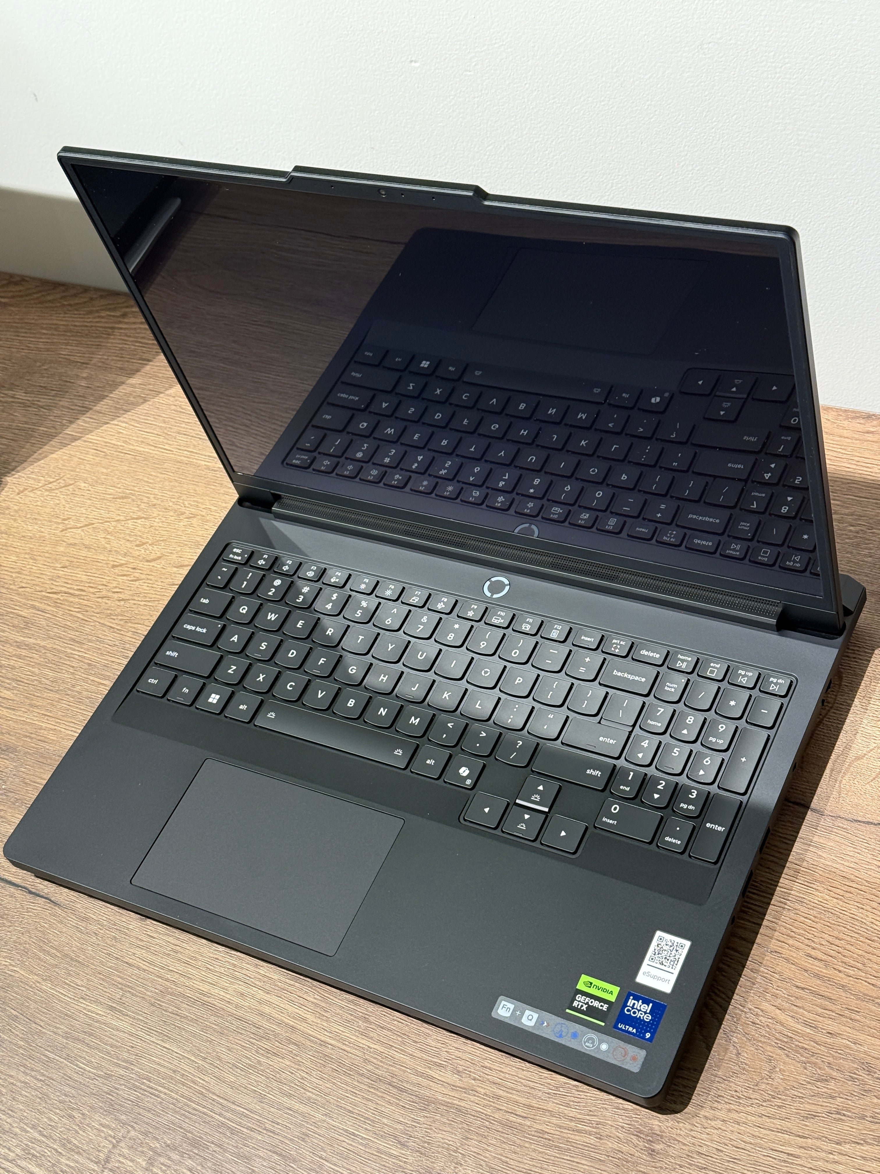 Laptop Gaming Lenovo Legion Pro 7 16IAX10H I AlienStore