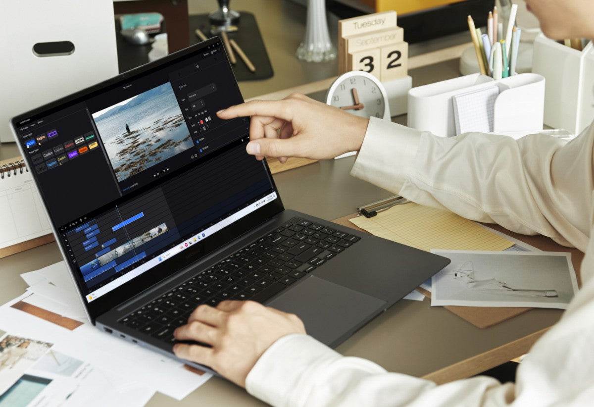 Laptop Samsung Galaxy Book 4 Pro 16 360 2-in-1 Touch 3K AMOLED 120Hz Ultra 7 155H 1TB SSD Windows 11 - AlienStore