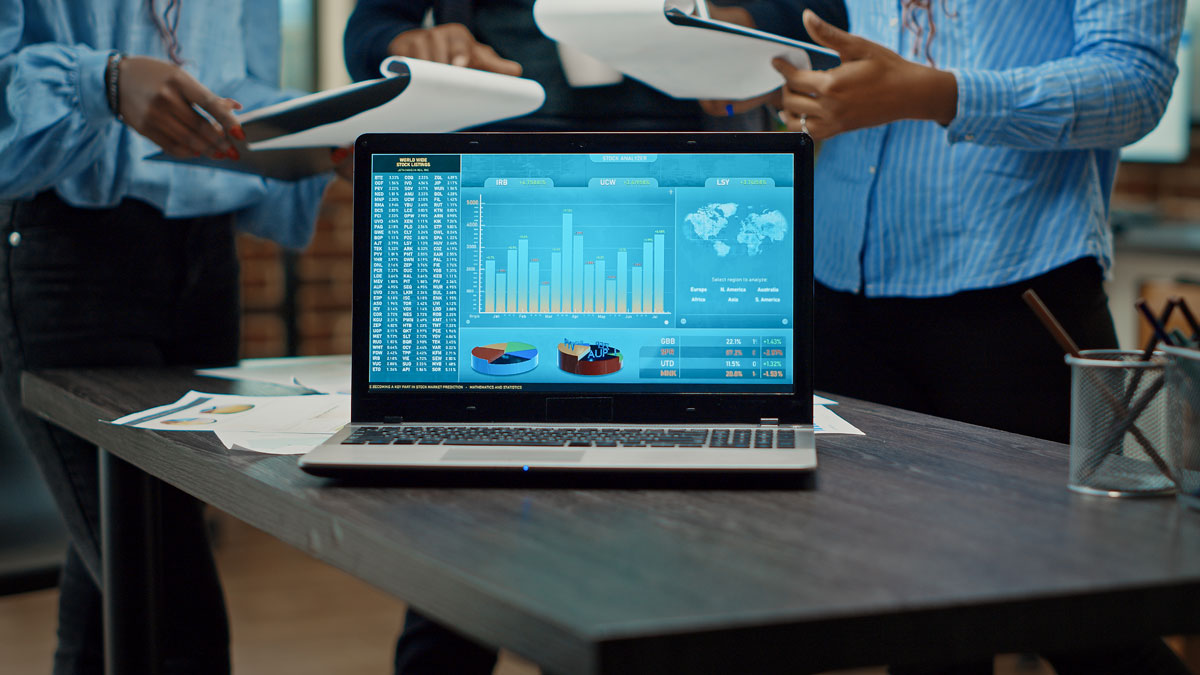 Cel mai bun laptop pentru business: Ce alegi? - AlienStore