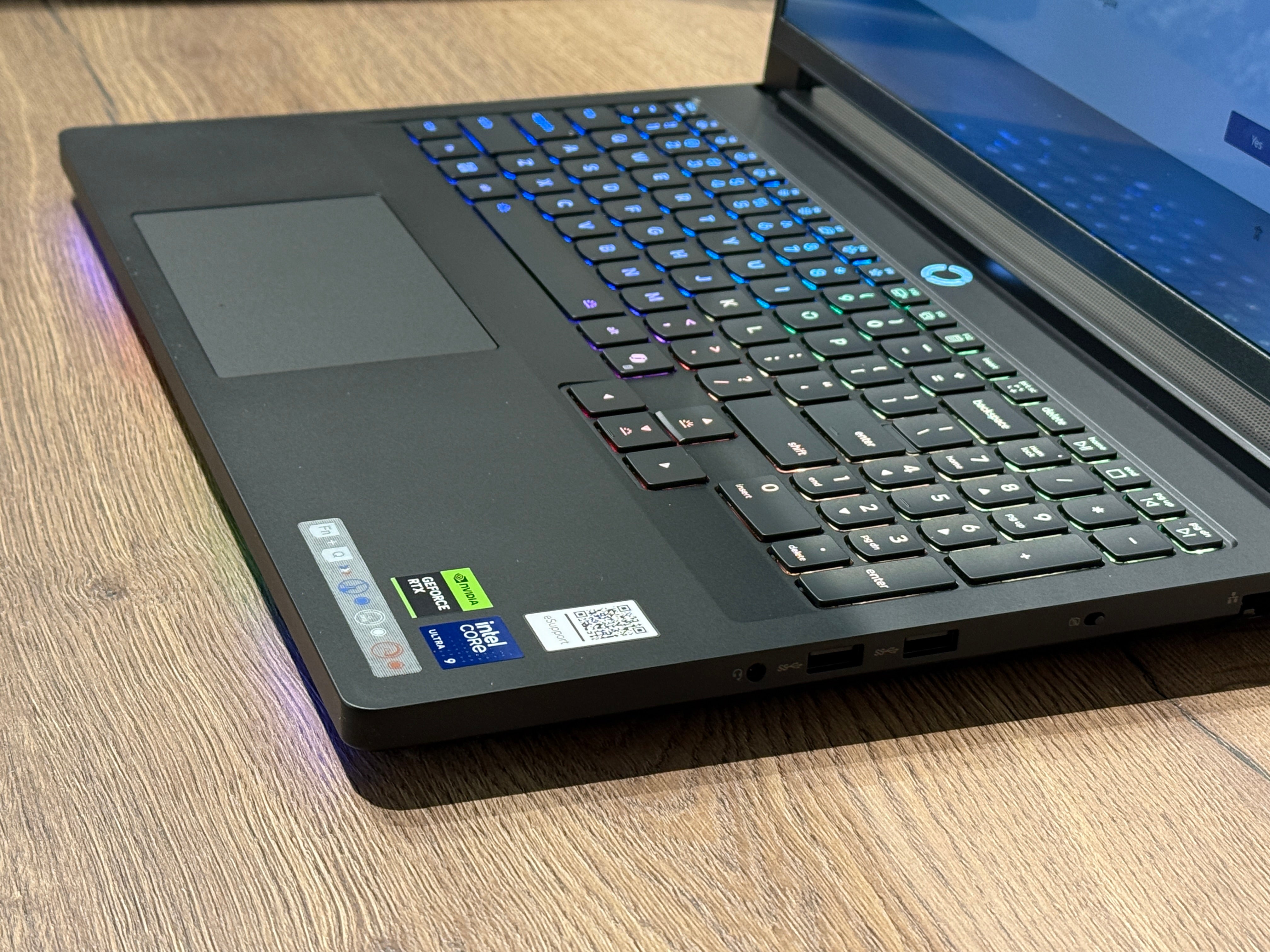 Laptop Gaming Lenovo Legion Pro 7 16IAX10H I AlienStore