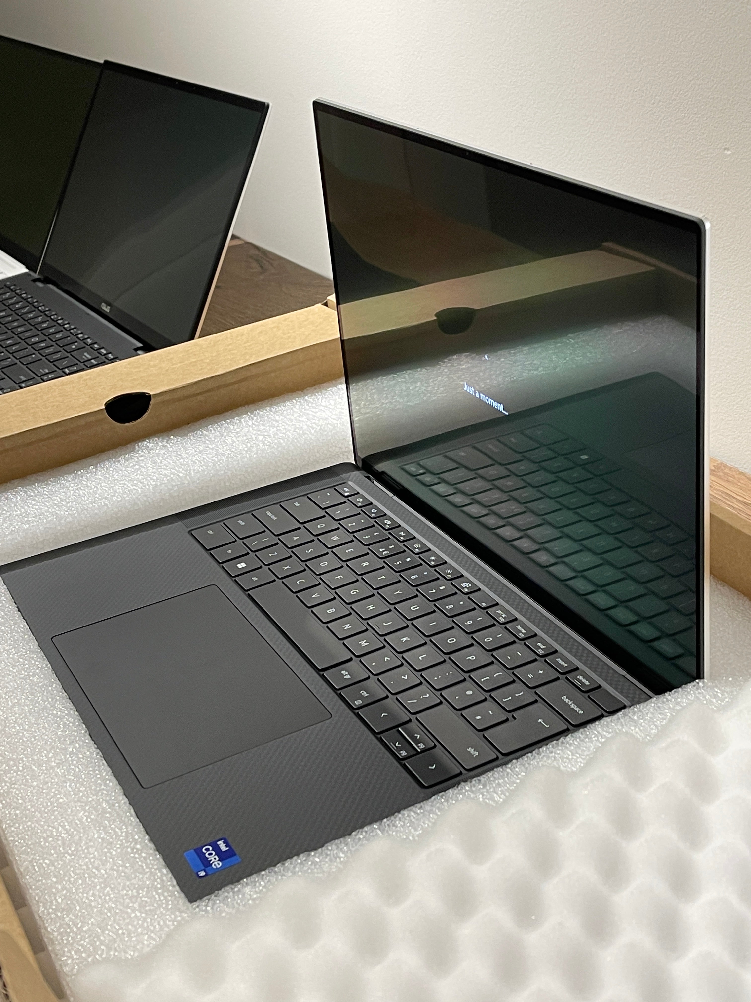 Laptop Ultrabook Dell XPS 15 9530 OLED 3.5K i9-13900H 32GB Ram NVIDIA RTX 4060 8GB 1TB SSD Win11