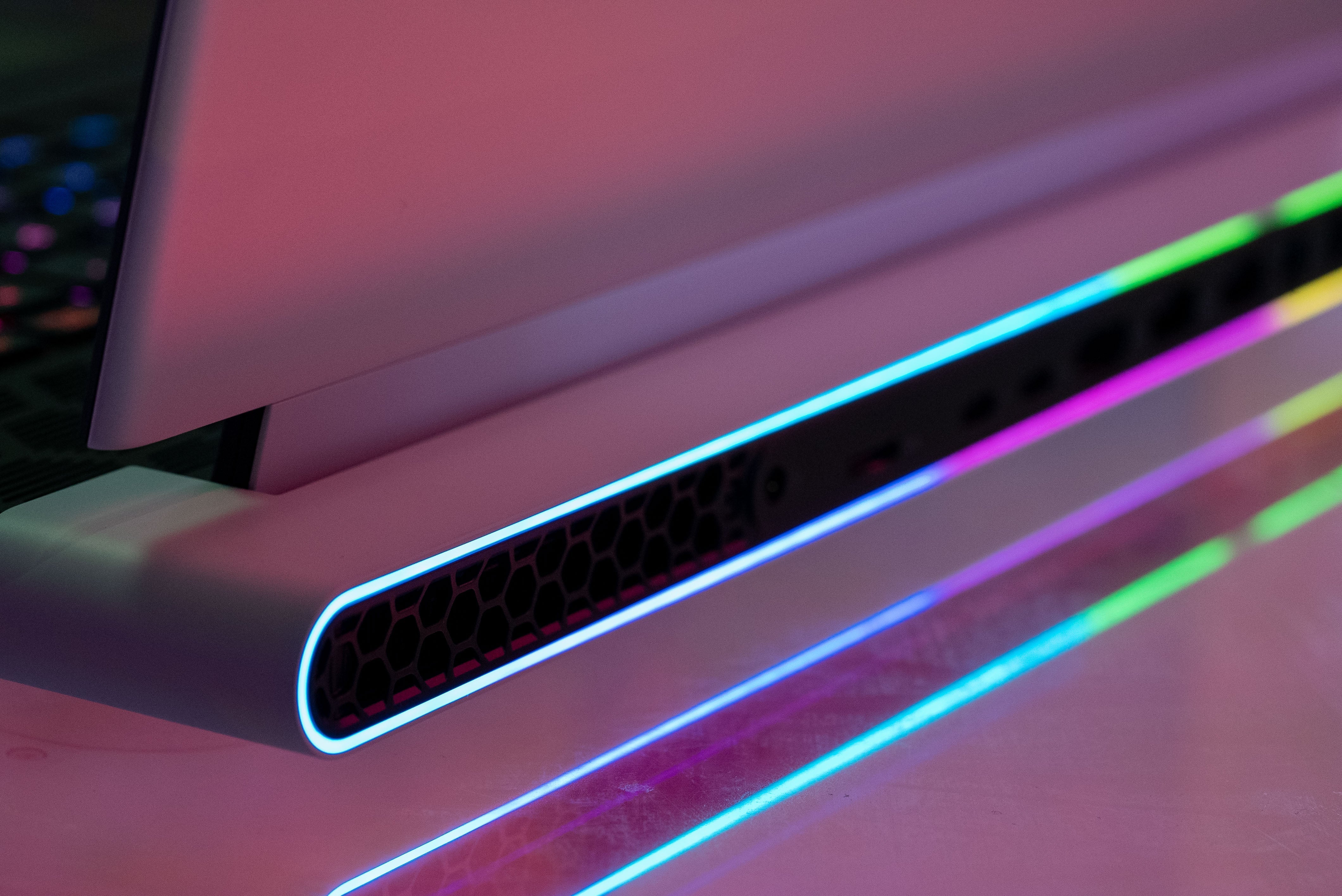 Laptop Gaming Alienware X16 16" QHD 240Hz i9-13900HK 32GB NVIDIA RTX 4080 12GB 1TB SSD CherryMX | ALIENSTORE