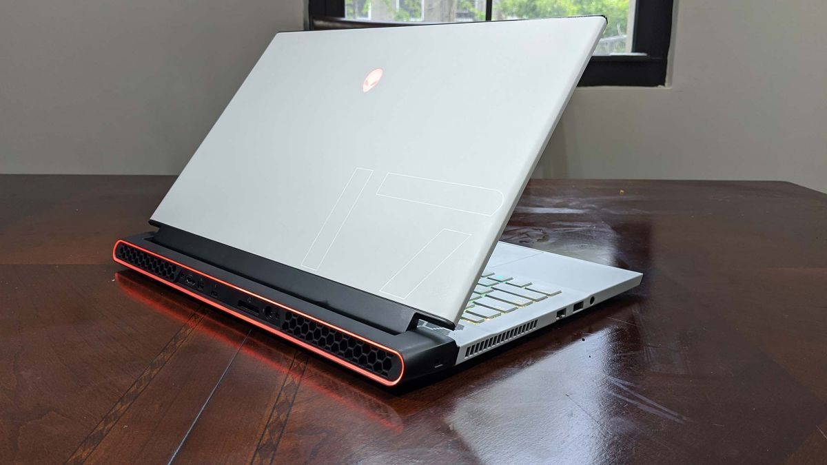 Laptop Gaming Dell Alienware M17 R4 17.3" FHD 144Hz i7-10870H 8-Core 32GB Nvidia RTX 3060  512GB SSD