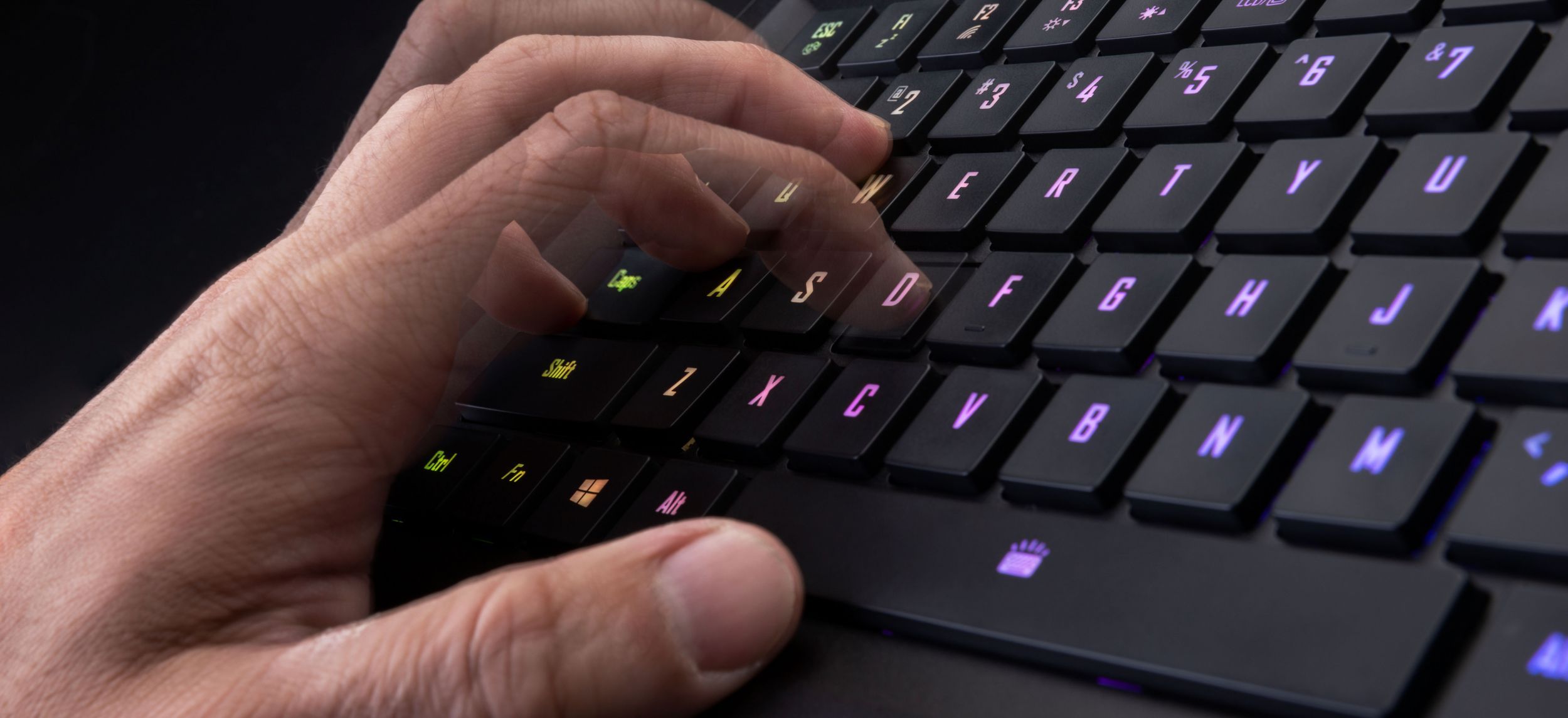 Laptop Gaming Gigabyte AORUS 17X FHD 300Hz i9-10980HK 32GB RTX 2080 SUPER 3TB Tastatura Mecanica