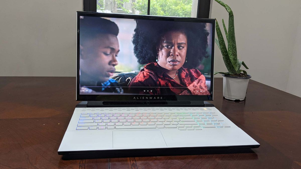 Laptop Gaming Dell Alienware M17 R4 17.3" FHD 144Hz i7-10870H 8-Core 32GB Nvidia RTX 3060  512GB SSD